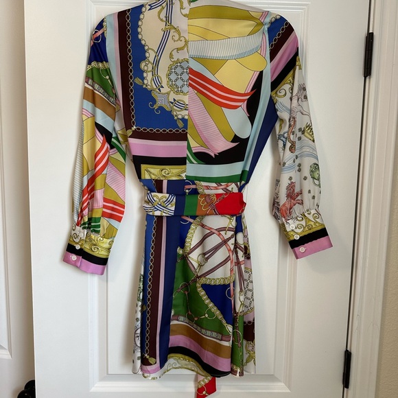 Printed Zara, button down, long sleeve, tie belt s beautiful dress. Xs - Picture 5 of 6